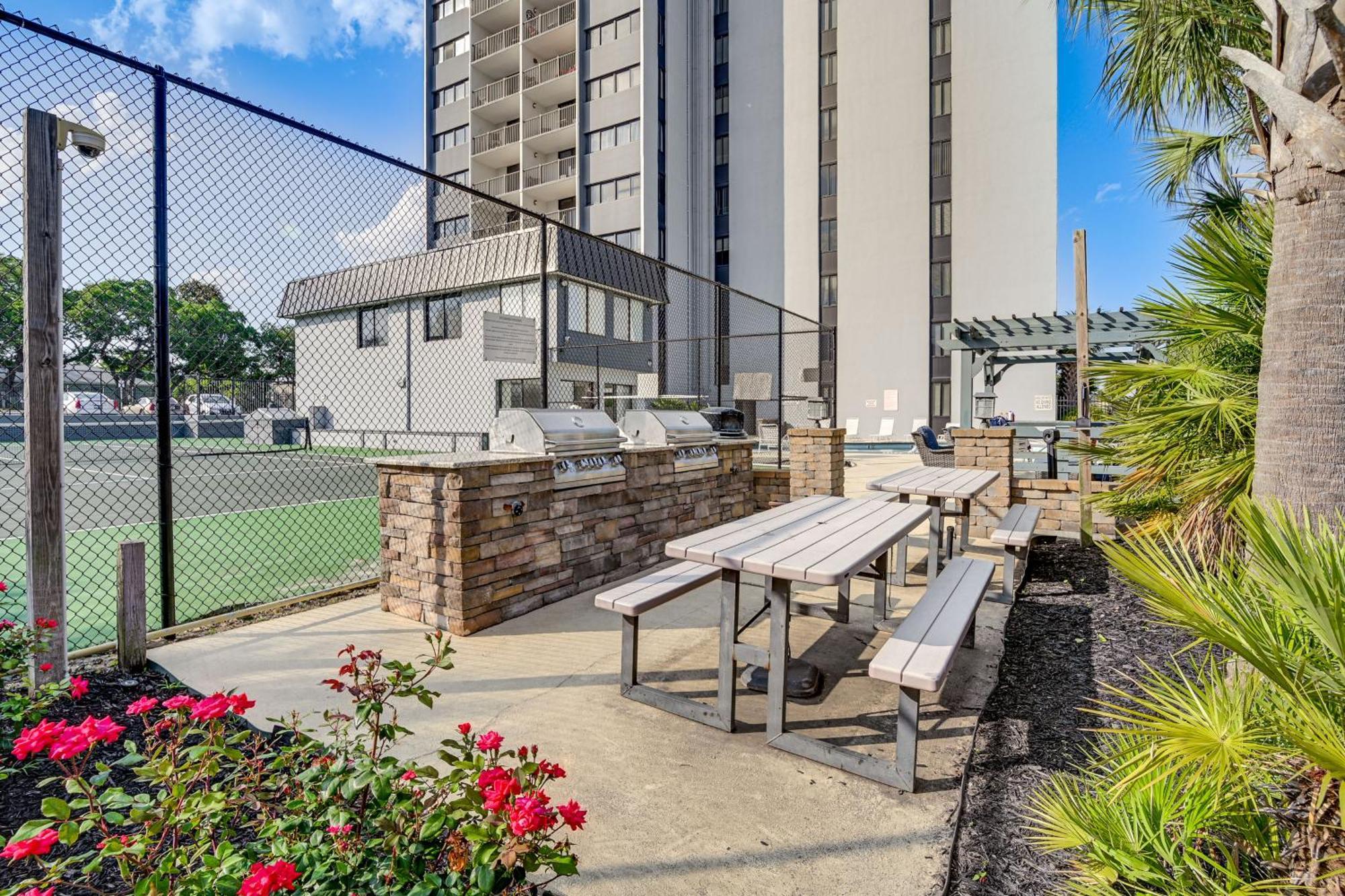 Updated Resort Condo, Walk To Myrtle Beach! 外观 照片
